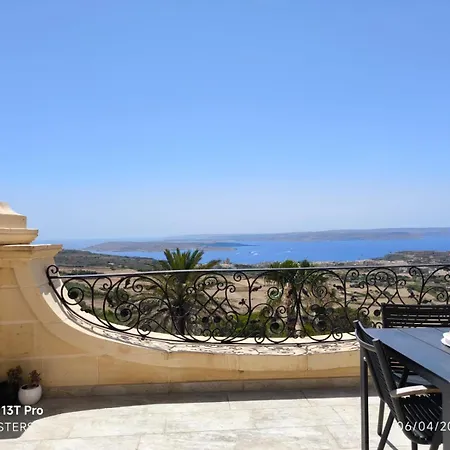 Penthouse Views דירה נדור